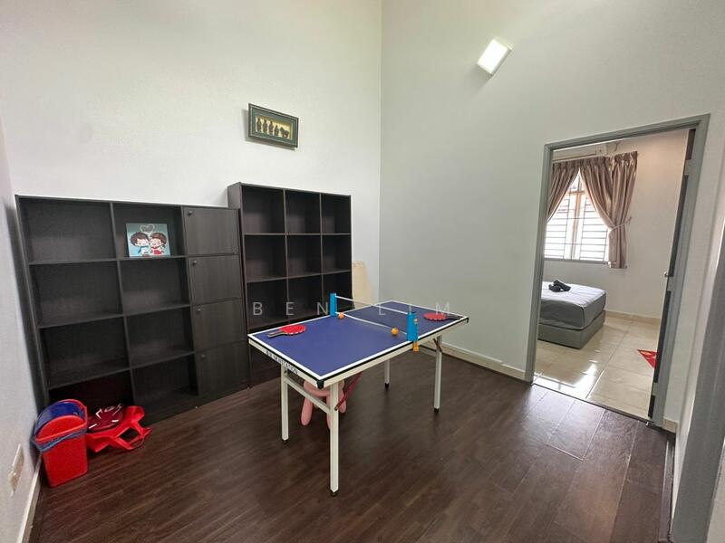 Untuk Disewa - Setia Tropika