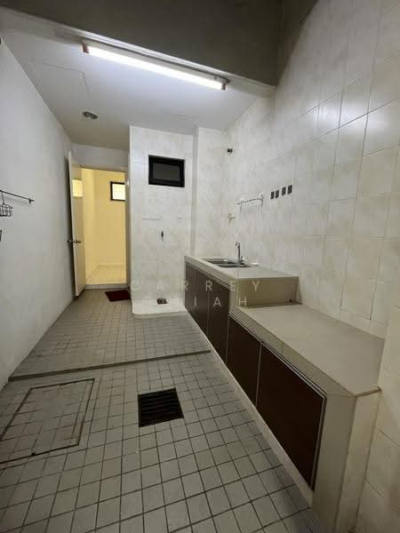 Rumah Teres 2-Tingkat untuk Disewa di Pusat Bandar Puchong (Puchong) - Carrey Chiah - Kitchen - PropertyGuru.com.my