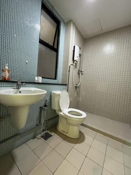 Rumah Teres 2-Tingkat untuk Disewa di Pusat Bandar Puchong (Puchong) - Carrey Chiah - Bathroom - PropertyGuru.com.my