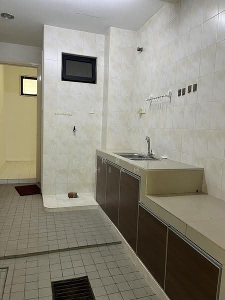 Rumah Teres 2-Tingkat untuk Disewa di Pusat Bandar Puchong (Puchong) - Carrey Chiah - Kitchen - PropertyGuru.com.my
