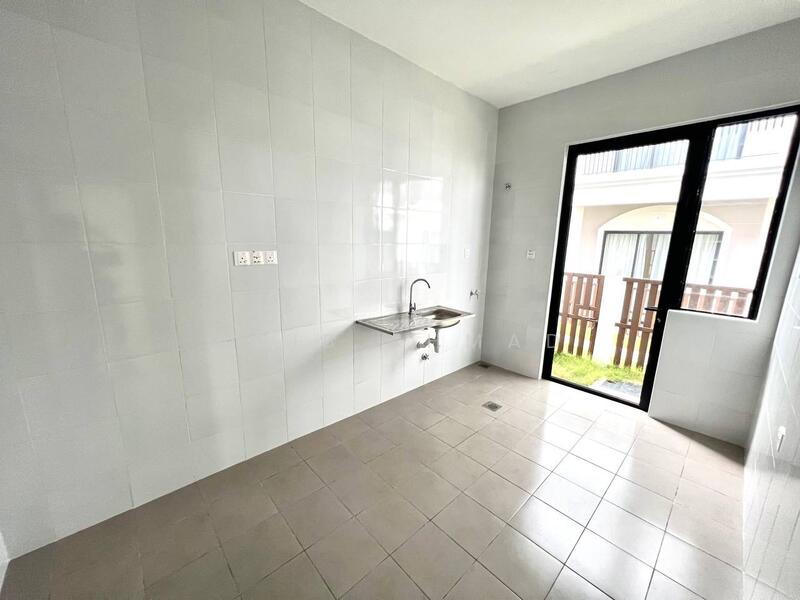 2-storey Terraced House for Sale in Setia Safiro (Cyberjaya) - Adib Ahmad - Kitchen - PropertyGuru.com.my