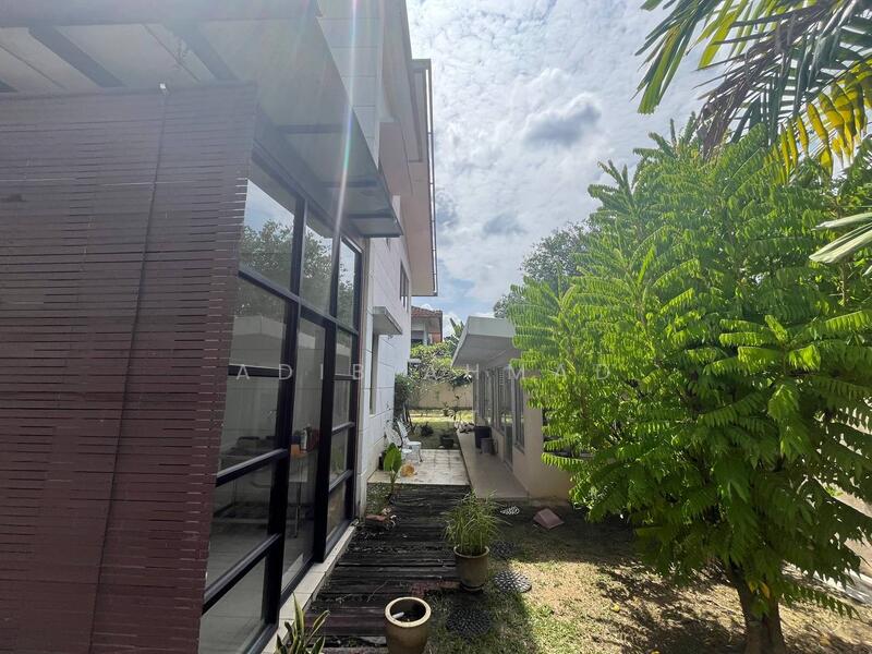 Rumah Banglo untuk Dijual di Bandar Seri Putra (Bangi) - Adib Ahmad - Exterior - PropertyGuru.com.my