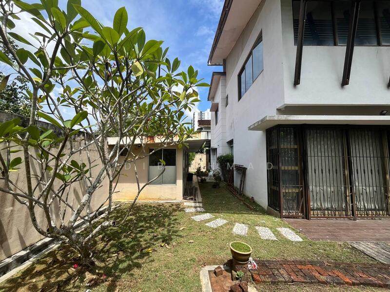 Rumah Banglo untuk Dijual di Bandar Seri Putra (Bangi) - Adib Ahmad - Exterior - PropertyGuru.com.my