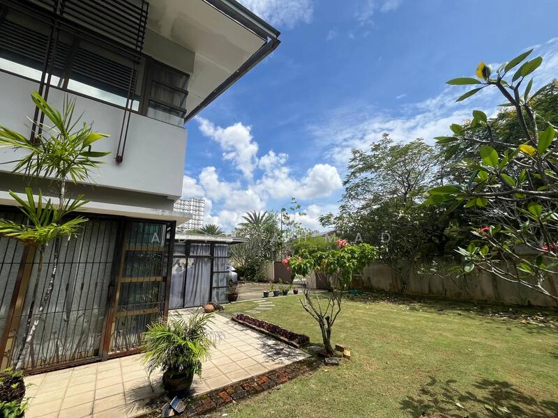 Rumah Banglo untuk Dijual di Bandar Seri Putra (Bangi) - Adib Ahmad - Exterior - PropertyGuru.com.my