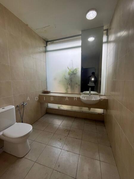Rumah Banglo untuk Dijual di Bandar Seri Putra (Bangi) - Adib Ahmad - Bathroom - PropertyGuru.com.my