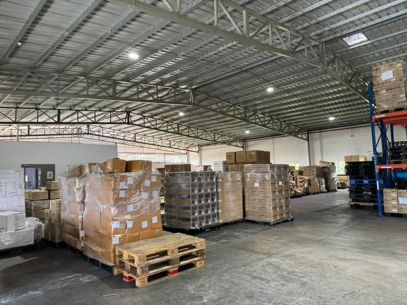 Warehouse for Rent in Pengkalan Tudm Subang (Shah Alam) - Ruby Eng - Interior - PropertyGuru.com.my
