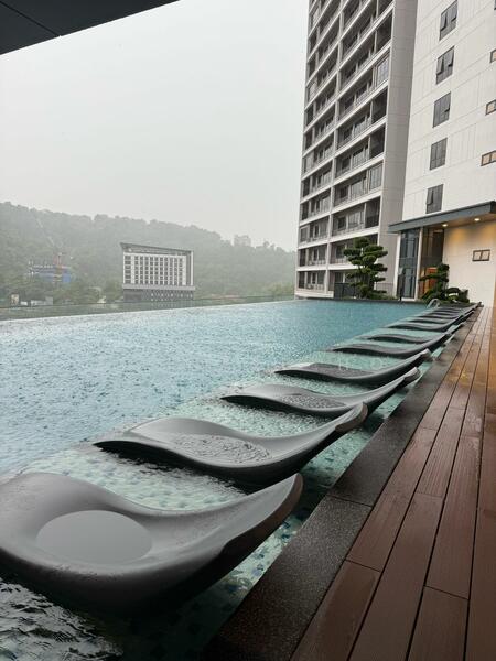 Residence Open Pool