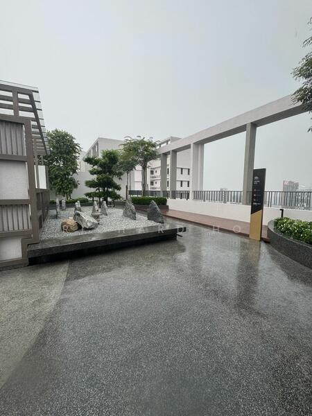 Residence Rooftop Garden