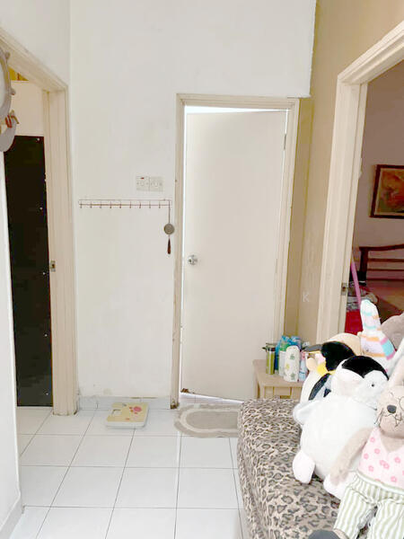 Rumah Teres 2 Tingkat untuk Dijual di Taman Ramal Ros (Bangi) - Calvin Kok - Corridor - PropertyGuru.com.my