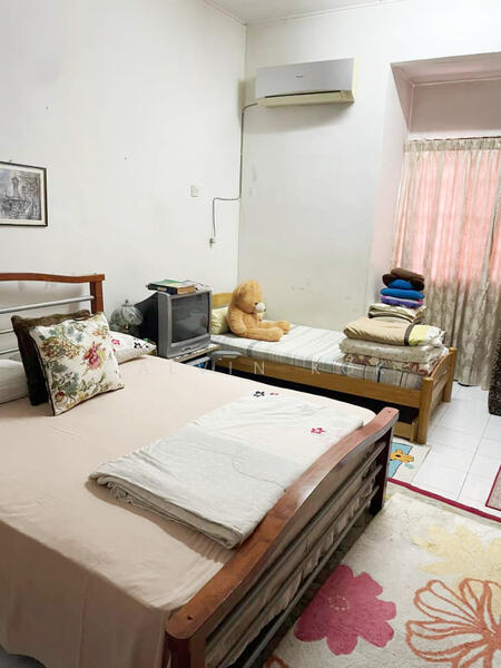 Rumah Teres 2 Tingkat untuk Dijual di Taman Ramal Ros (Bangi) - Calvin Kok - Bedroom - PropertyGuru.com.my