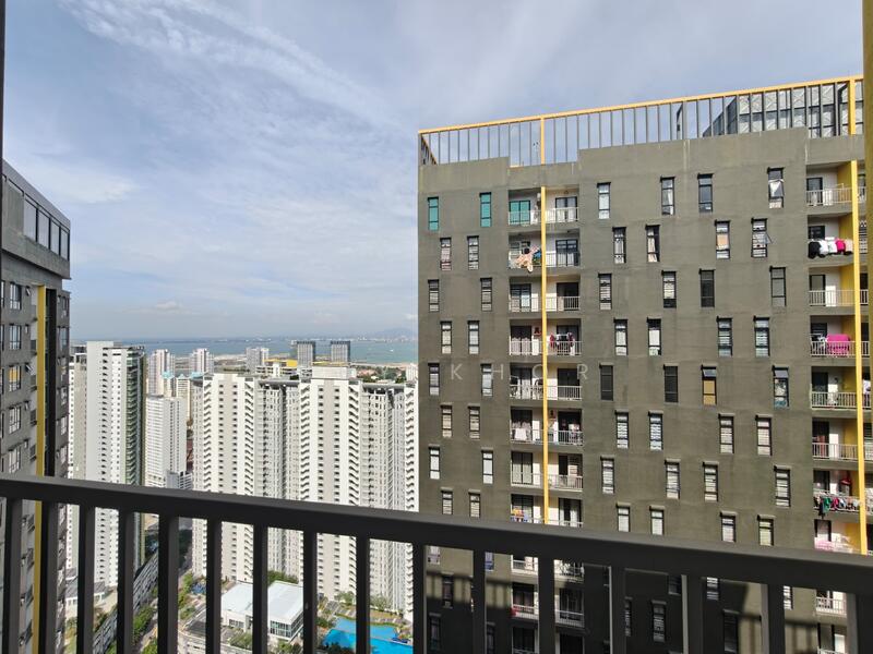 Balcony (No cemetery view)