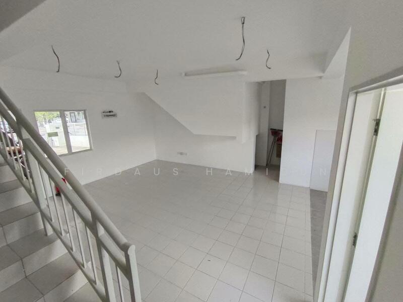 For Sale - Seri Kenari Townhouse Saujana Perdana