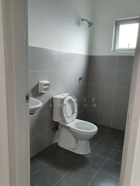 For Sale - Seri Kenari Townhouse Saujana Perdana