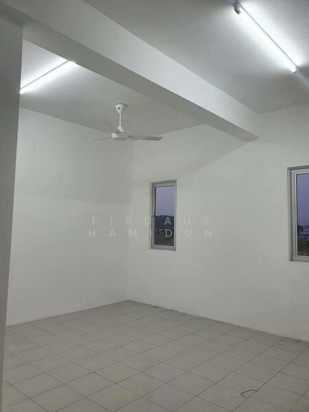 For Sale - Seri Kenari Townhouse Saujana Perdana