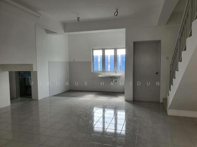 For Sale - Seri Kenari Townhouse Saujana Perdana