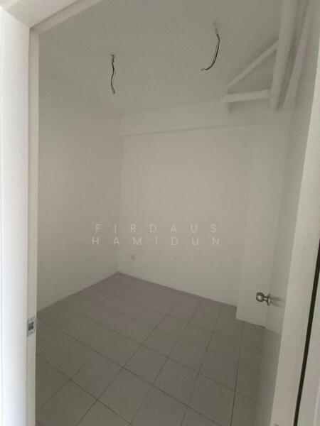 For Sale - Seri Kenari Townhouse Saujana Perdana