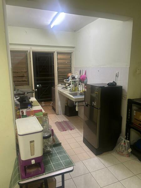 Pangsapuri untuk Dijual di Pelangi Damansara - Sze Mun - Kitchen - PropertyGuru.com.my