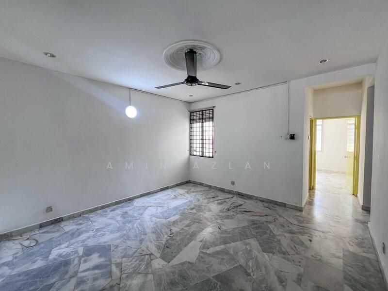 2-storey Terraced House for Sale in Alam Damai (Cheras) - Amin Azlan - Living Room - PropertyGuru.com.my