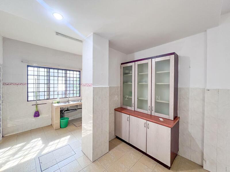 2-storey Terraced House for Sale in Alam Damai (Cheras) - Amin Azlan - Kitchen - PropertyGuru.com.my