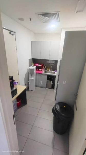 Pejabat untuk Disewa di KLCC (KL City Centre) - Kevin Lum - Kitchen - PropertyGuru.com.my