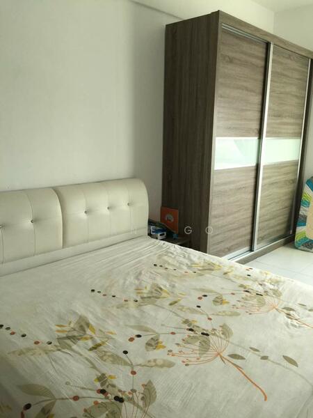 For Rent - One World 2 (1-Sky)