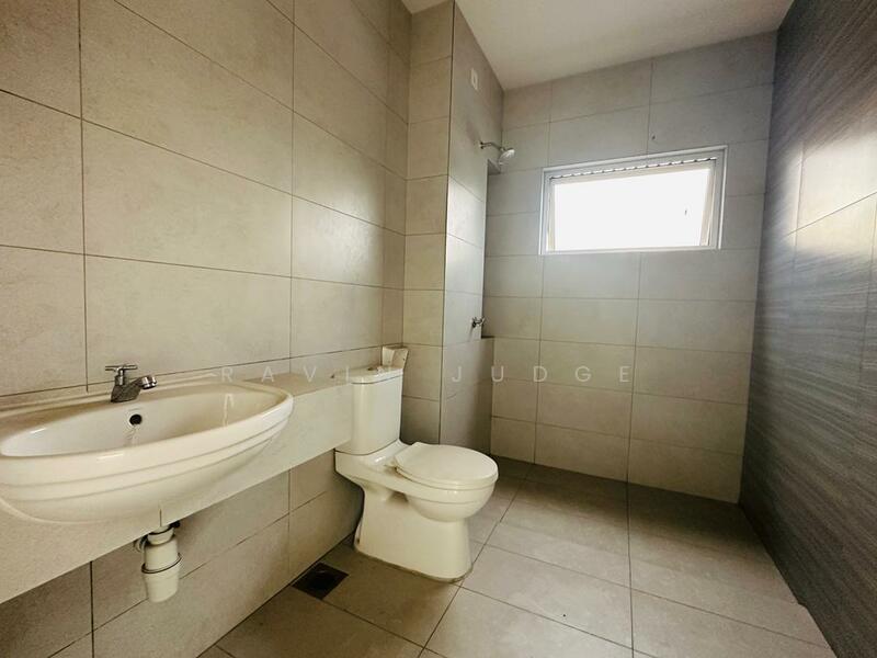 2-storey Terraced House for Sale in Bandar Gamuda Gardens (Rawang) - Ravin Judge - Bathroom - PropertyGuru.com.my