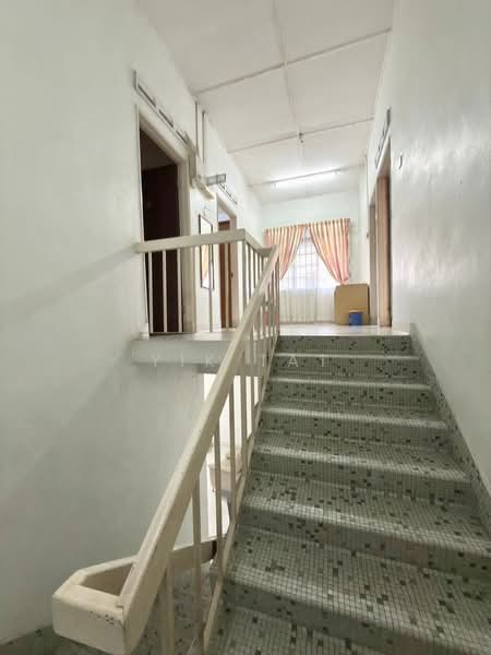 Rumah Berkembar untuk Dijual di Taman Sentosa (Johor Bahru) - Yik Tat - Entrance - PropertyGuru.com.my