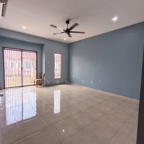 2-storey Terraced House for Sale in Ipoh (Perak) - Ivan Tai - Living Room - PropertyGuru.com.my