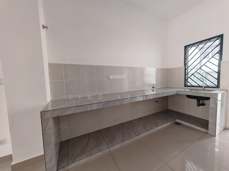 2-storey Terraced House for Rent in Semenyih (Selangor) - Ling Ling - Kitchen - PropertyGuru.com.my