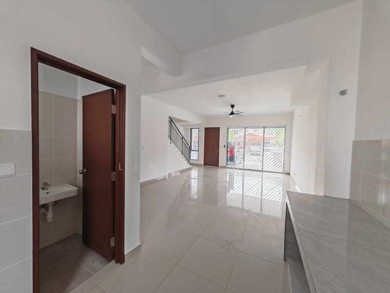2-storey Terraced House for Rent in Semenyih (Selangor) - Ling Ling - Bathroom - PropertyGuru.com.my