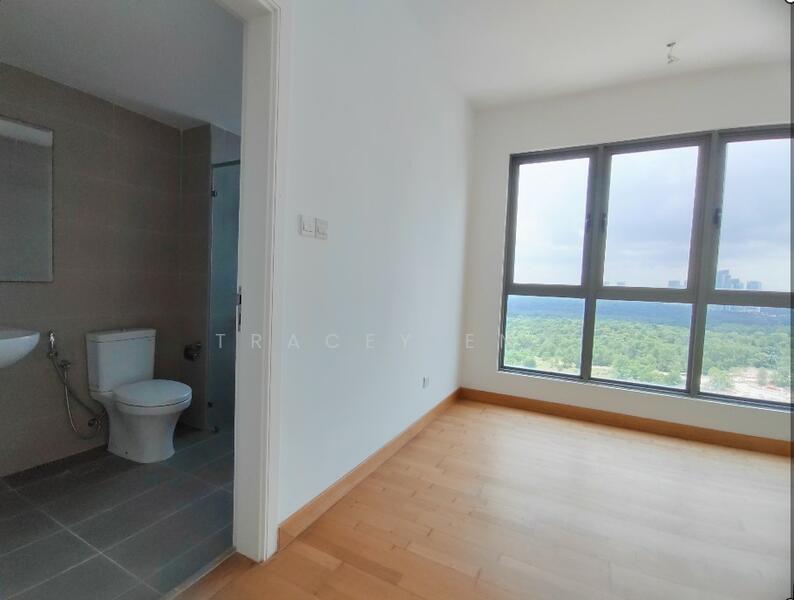 2nd Bathroom