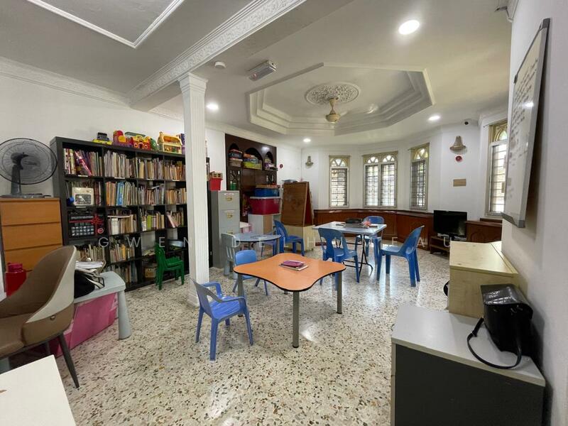 Ground Floor: Family area