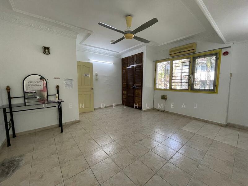 Ground floor: bedroom