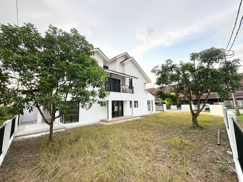 Terraced House for Sale in Rawang (Selangor) - Kelvin . - Exterior - PropertyGuru.com.my