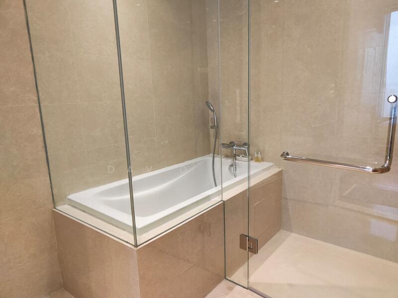 Studio Ensuite Bath