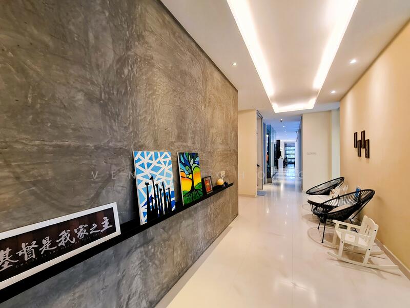 Bungalow for Sale in Mines Resort City (Seri Kembangan) - Venice Chong - Corridor - PropertyGuru.com.my