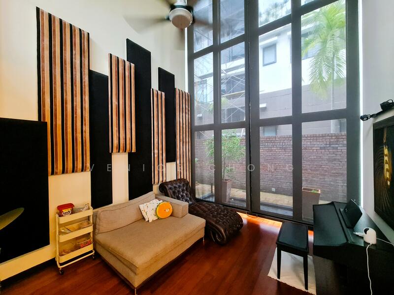 Bungalow for Sale in Mines Resort City (Seri Kembangan) - Venice Chong - Living Room - PropertyGuru.com.my