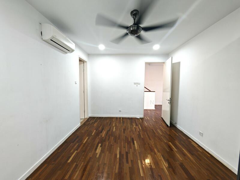 Rumah Teres untuk Dijual di Sungai Besi (Kuala Lumpur) - David Ting - Living Room - PropertyGuru.com.my