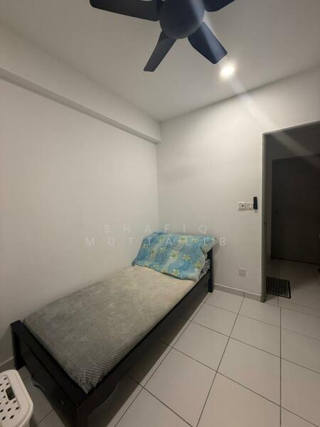For Rent - Axis Crown