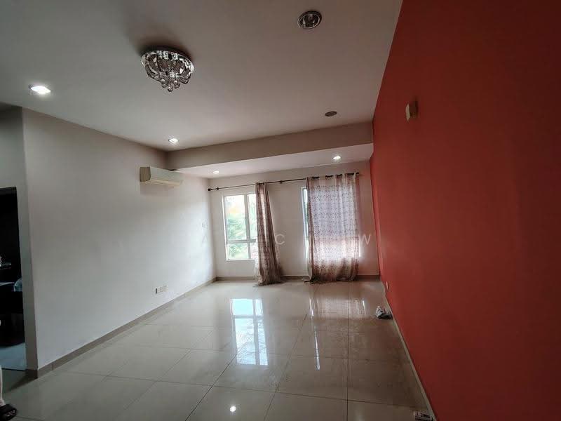 2-storey Terraced House for Sale in Serdang Raya (Seri Kembangan) - MAN CHOW - Living Room - PropertyGuru.com.my