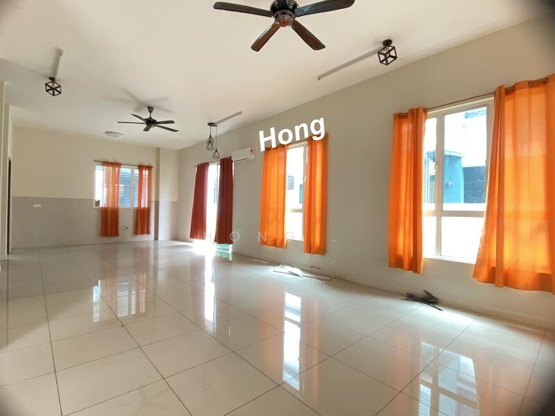 Semi-Detached House for Sale in Hijauan Valdor (Sungai Jawi) - Hong . - Living Room - PropertyGuru.com.my