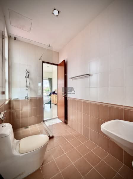 Bungalow for Sale in Tanjung Bungah (Penang) - Yee Peng Lee - Bathroom - PropertyGuru.com.my