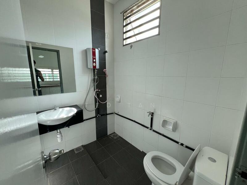Semi-Detached House for Sale in Taman Alor Vista (Bayan Lepas) - Ted Tan - Bathroom - PropertyGuru.com.my