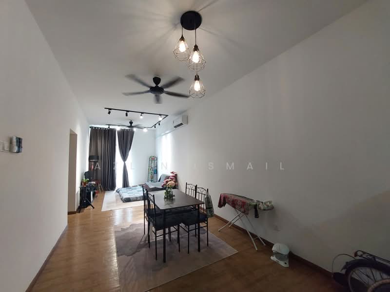 Kondominium untuk Dijual di Lakefront Homes - Azlin Ismail - Living Room - PropertyGuru.com.my