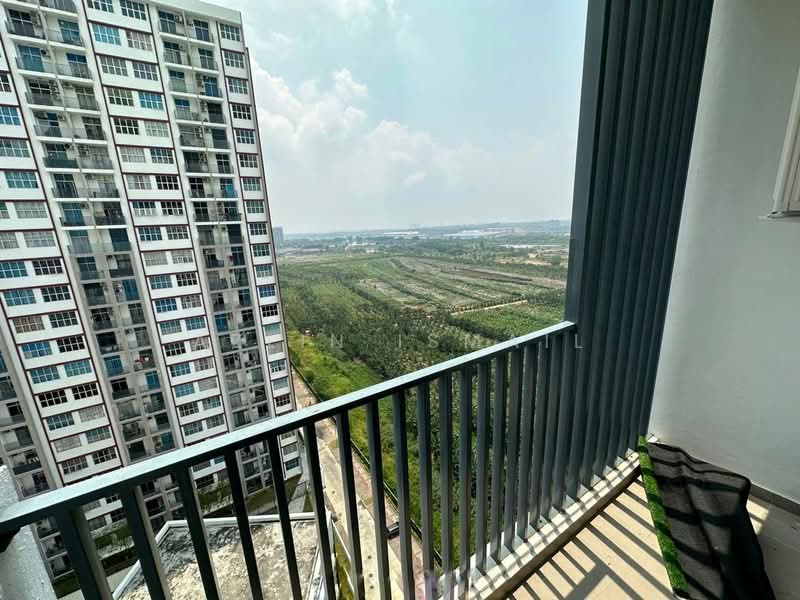 Kondominium untuk Dijual di Lakefront Homes - Azlin Ismail - Balcony - PropertyGuru.com.my