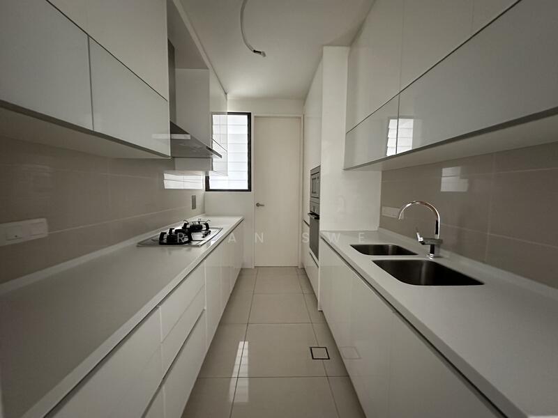 Kondominium untuk Dijual di Verdana @ North Kiara - Ryan Swe - Kitchen - PropertyGuru.com.my
