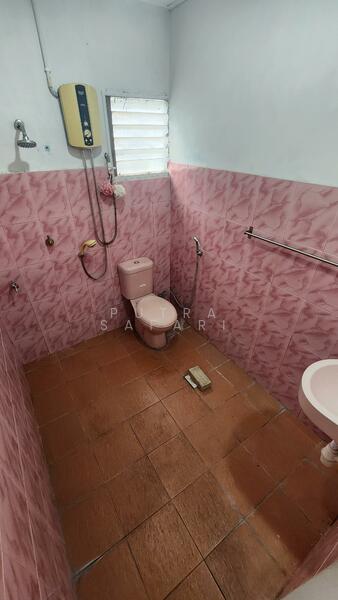 Bathroom 2