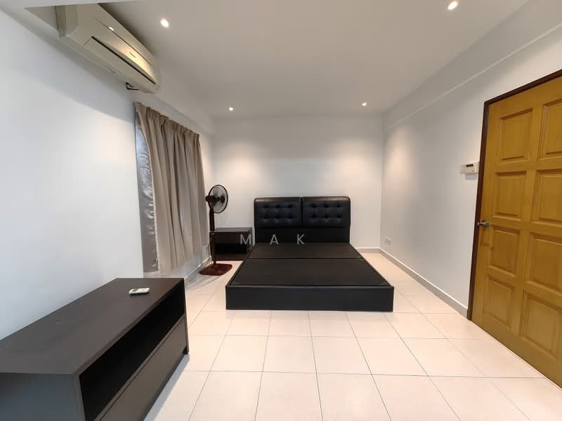Condominium for Sale at 1 Petaling - Mak Oliver - Bedroom - PropertyGuru.com.my
