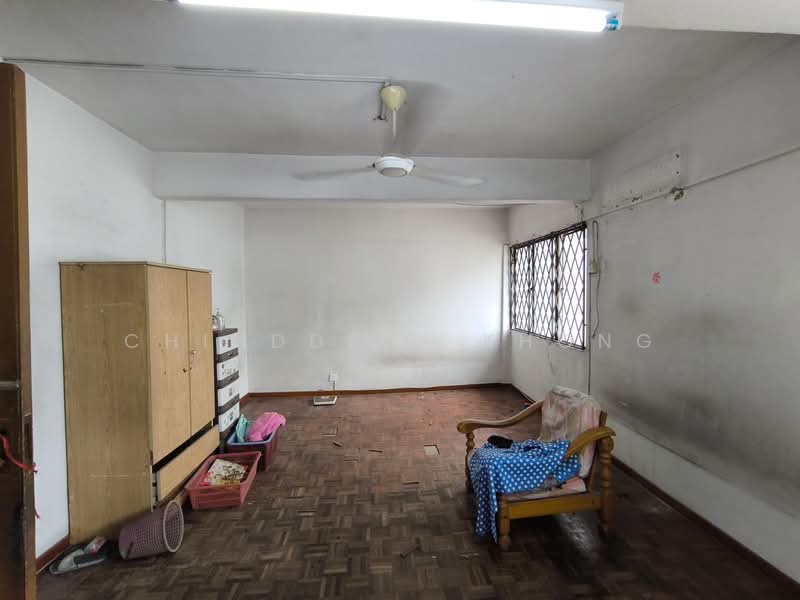 3-storey Terraced House for Sale in Taman Muda (Ampang) - Chinddeey Khong - Living Room - PropertyGuru.com.my