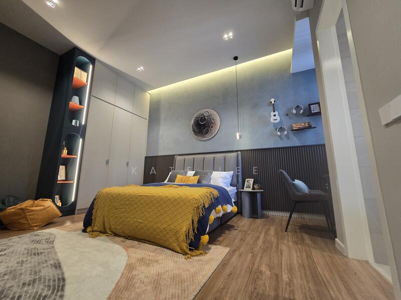 Bedroom 3 ensuited bathrm